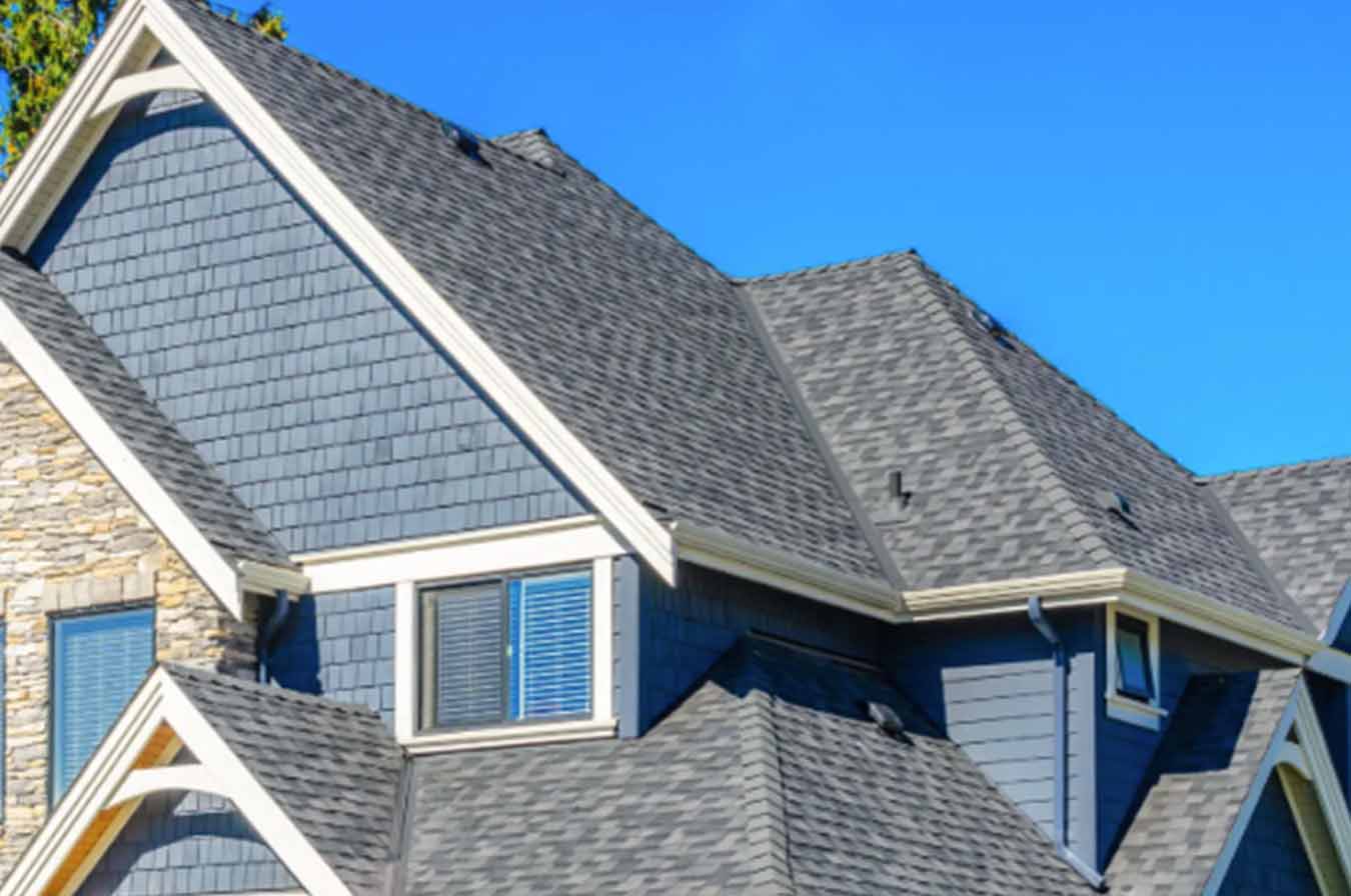 Home with asphalt shingle roof by GAF installed by Great Lakes Home Remodeling in Toledo, Ohio