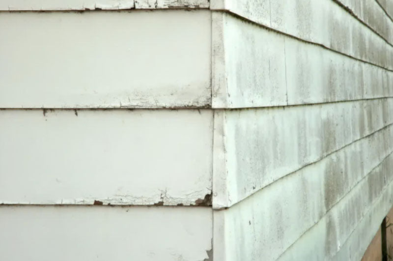 Old vinyl siding in Lima, Ohio home