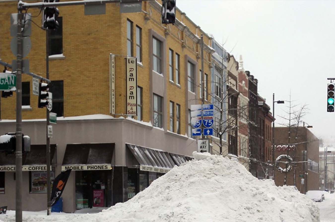 Toledo, Ohio during a winter blizzard